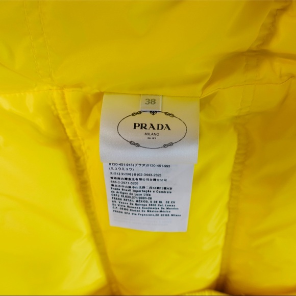 PRADA Womens Jacket with removable hood
Sz 38/US4 -  Yellow - Picture 9 of 9